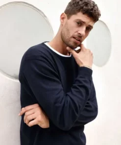 Mens' Round-Neck Pullover